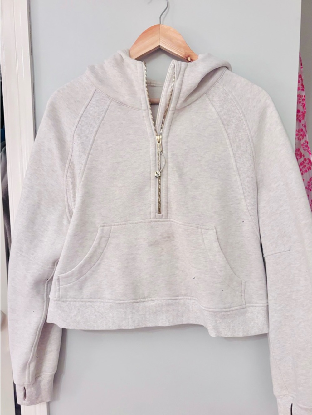 Lululemon Scuba Cropped Half Zip Hoodie Cream Beige Size M/L Athleisure